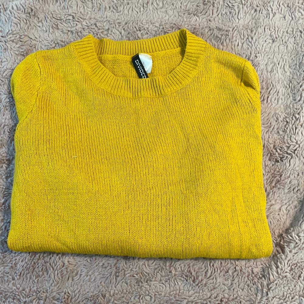 Mustard yellow sweater
